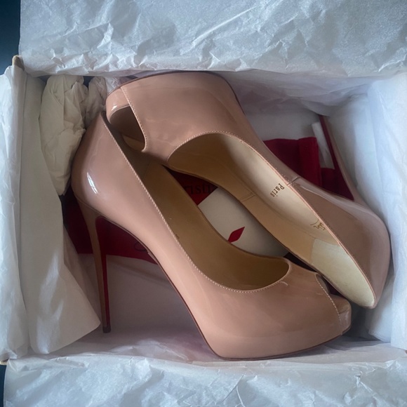 Designer Shoes Clear Out - Picture 6 of 6